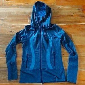 Women's Lululemon Zip-up Size 6